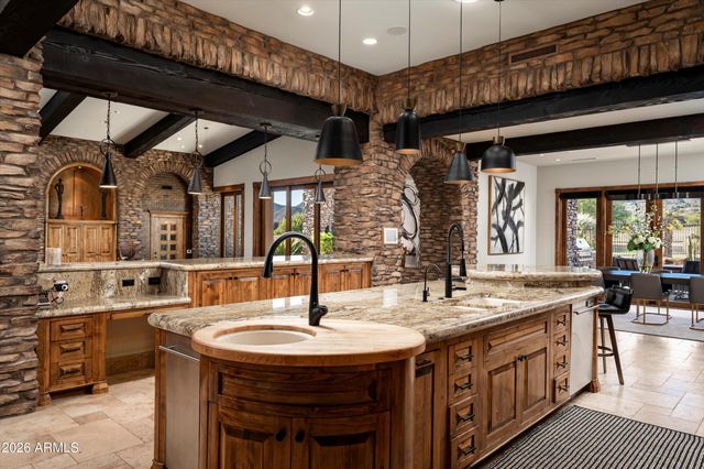 11240 E APACHE VISTAS Drive, Scottsdale, AZ 85262