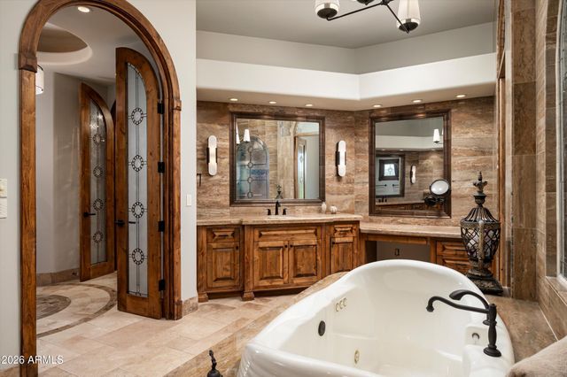 11240 E APACHE VISTAS Drive, Scottsdale, AZ 85262