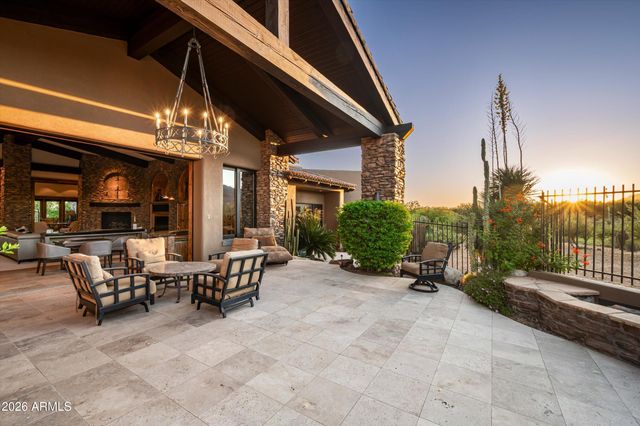 11240 E APACHE VISTAS Drive, Scottsdale, AZ 85262