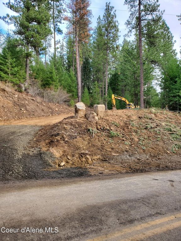 7500 W Meadowbrook Loop, Coeur d'Alene, ID 83814 photo 2