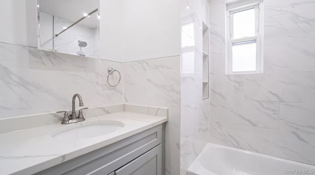 1008 Huntington Avenue, Bronx, NY 10465