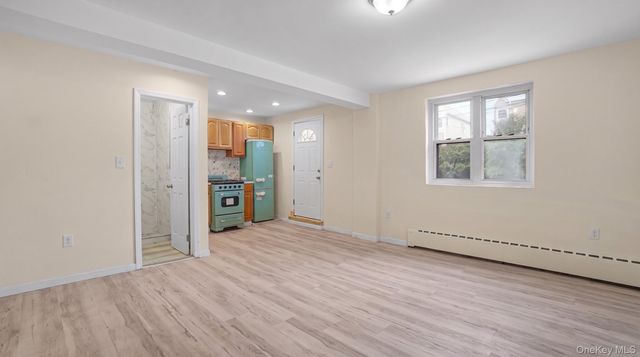 1008 Huntington Avenue, Bronx, NY 10465