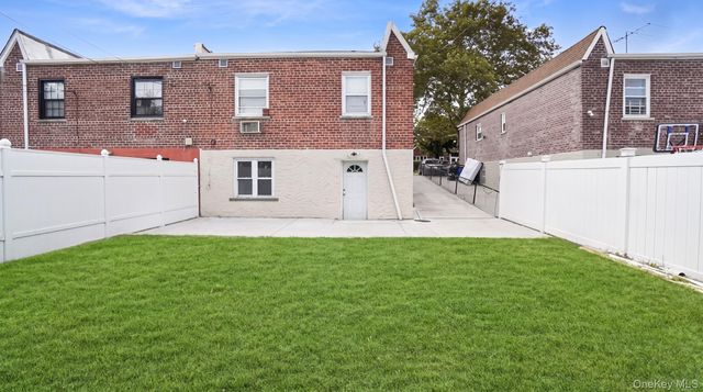 1008 Huntington Avenue, Bronx, NY 10465