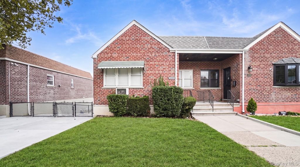 1008 Huntington Avenue, Bronx, NY 10465 — exterior