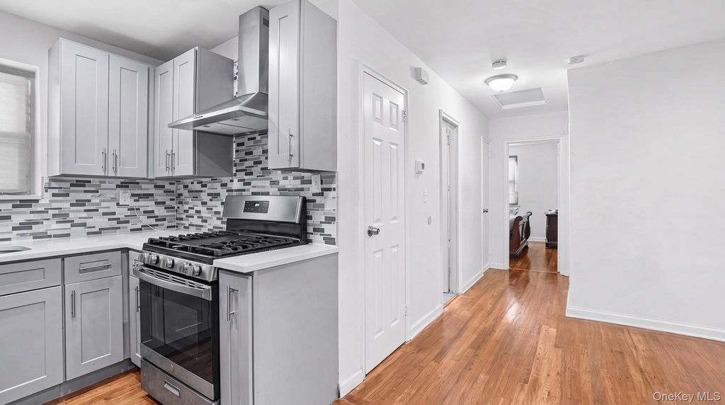 1008 Huntington Avenue, Bronx, NY 10465 — photo 5