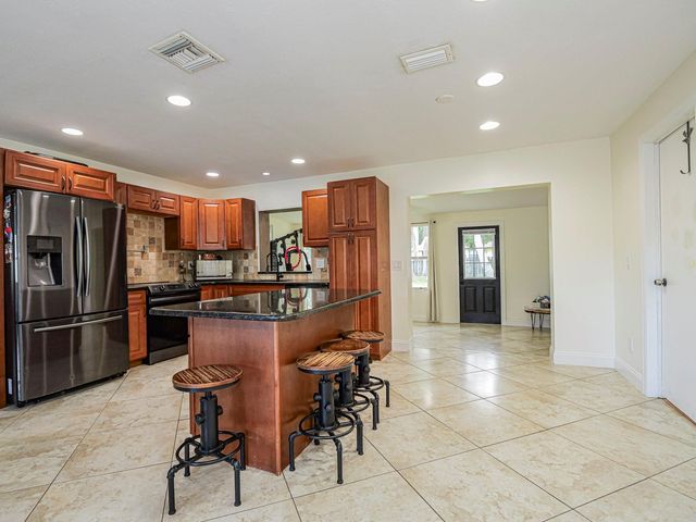 265 22nd Ave, Vero Beach, FL 32962