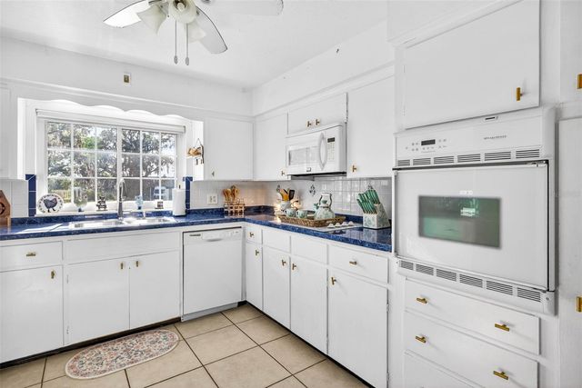 5068 LAKEWOOD DRIVE, Dade City, FL 33523