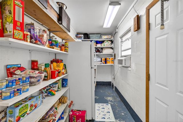 5068 LAKEWOOD DRIVE, Dade City, FL 33523
