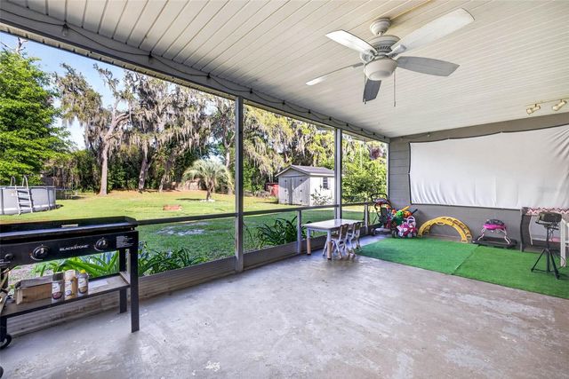 5068 LAKEWOOD DRIVE, Dade City, FL 33523