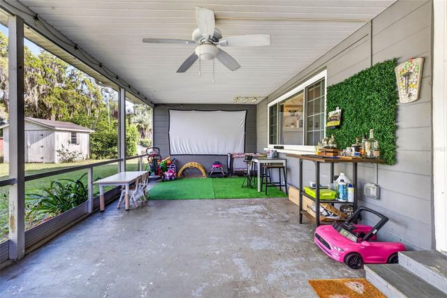 5068 LAKEWOOD DRIVE, Dade City, FL 33523