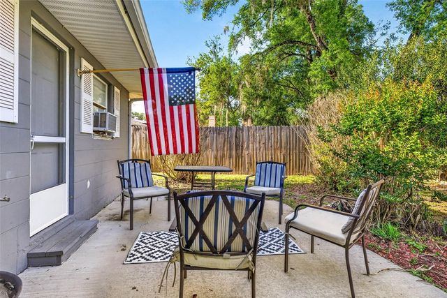 5068 LAKEWOOD DRIVE, Dade City, FL 33523