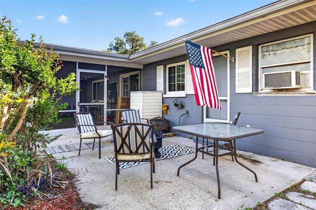 5068 LAKEWOOD DRIVE, Dade City, FL 33523