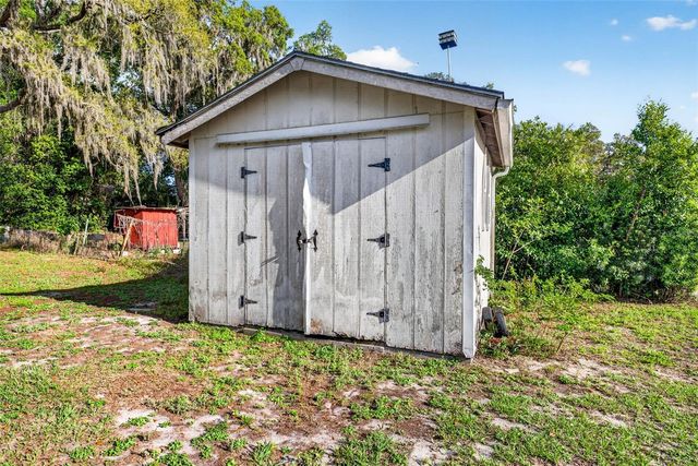 5068 LAKEWOOD DRIVE, Dade City, FL 33523