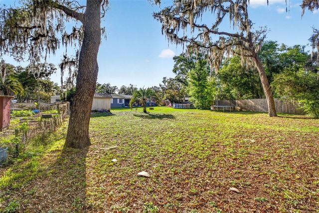 5068 LAKEWOOD DRIVE, Dade City, FL 33523