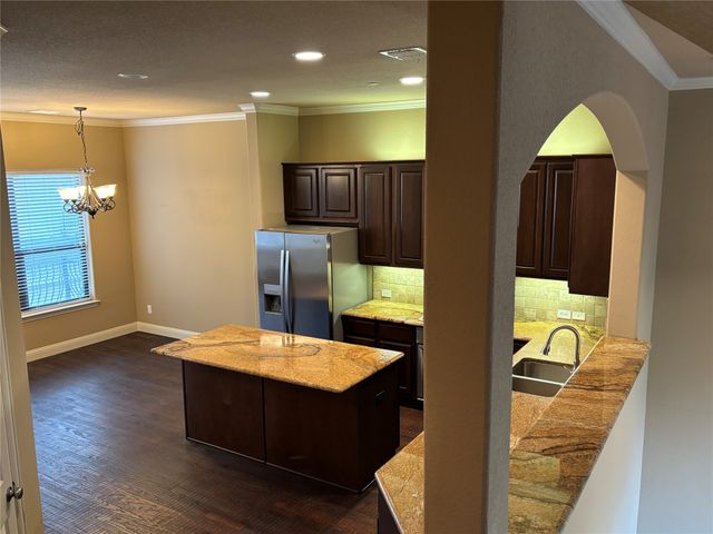 5748 Robbie Road, Plano, TX 75024