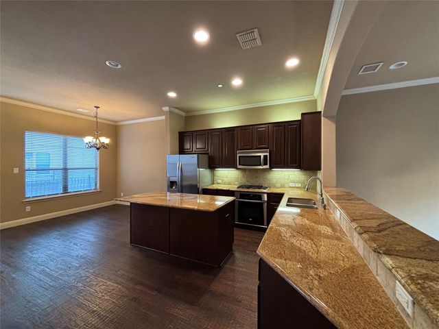 5748 Robbie Road, Plano, TX 75024