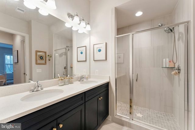19006 CORAL REEF SQ, Leesburg, VA 20176