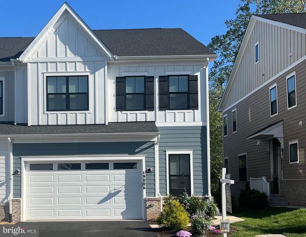 19006 CORAL REEF SQ, Leesburg, VA 20176