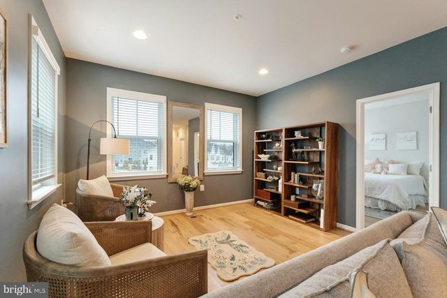 19006 CORAL REEF SQ, Leesburg, VA 20176