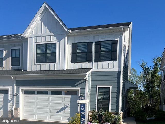 19006 CORAL REEF SQ, Leesburg, VA 20176