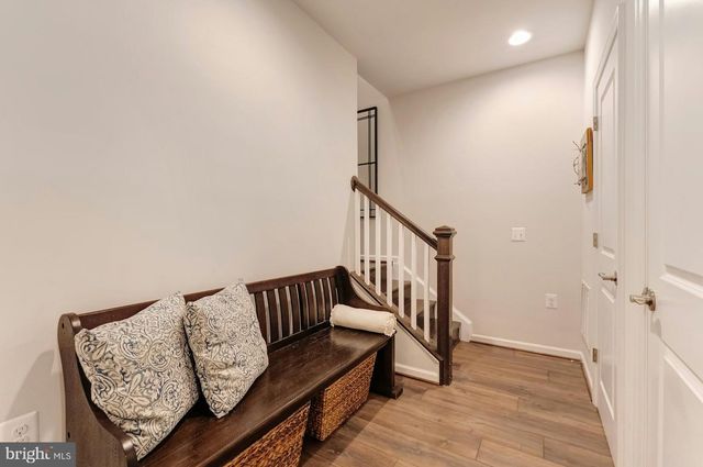 19006 CORAL REEF SQ, Leesburg, VA 20176