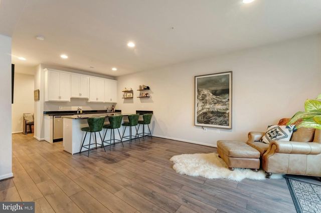 19006 CORAL REEF SQ, Leesburg, VA 20176