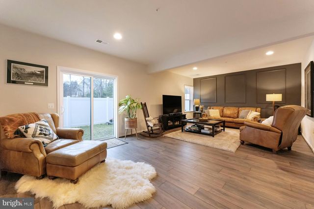 19006 CORAL REEF SQ, Leesburg, VA 20176