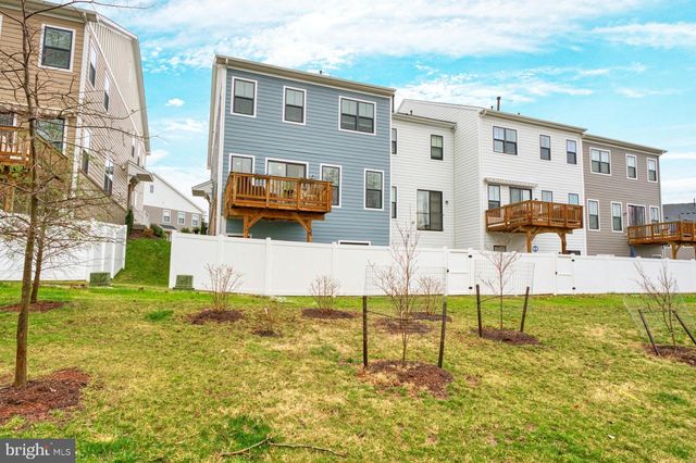 19006 CORAL REEF SQ, Leesburg, VA 20176
