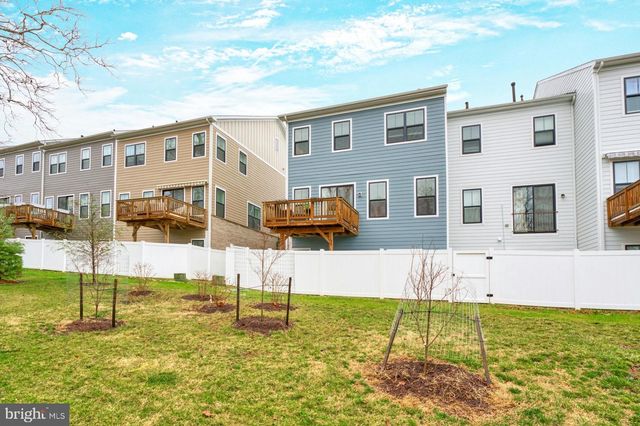 19006 CORAL REEF SQ, Leesburg, VA 20176