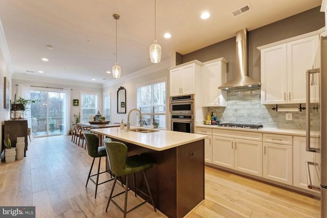 19006 CORAL REEF SQ, Leesburg, VA 20176