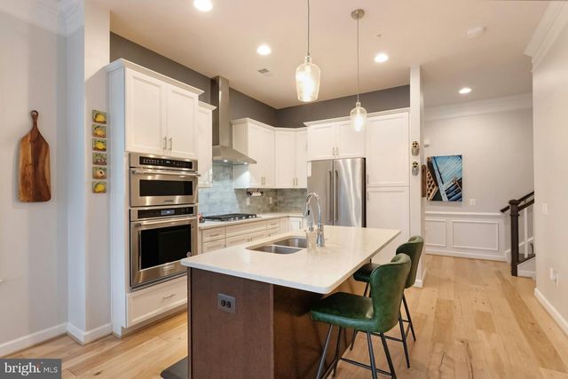 19006 CORAL REEF SQ, Leesburg, VA 20176