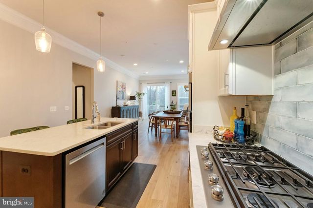 19006 CORAL REEF SQ, Leesburg, VA 20176