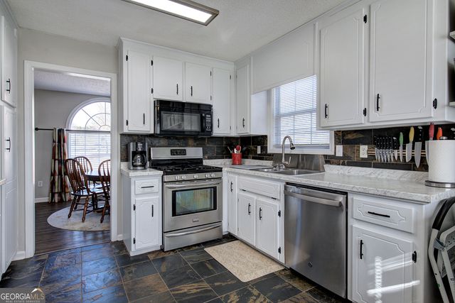 113 Amberwood Lane, Euharlee, GA 30145