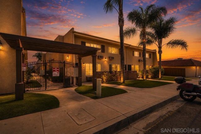 1321 Greenfield Dr 33, El Cajon, CA 92021