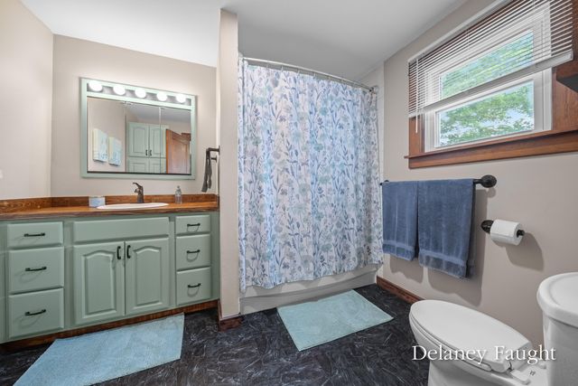 3460 13 Mile Road NW, Sparta, MI 49345