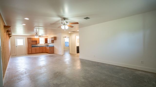 9200 Mitchell Bend Court, Granbury, TX 76048