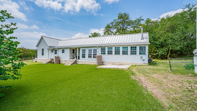 9200 Mitchell Bend Court, Granbury, TX 76048