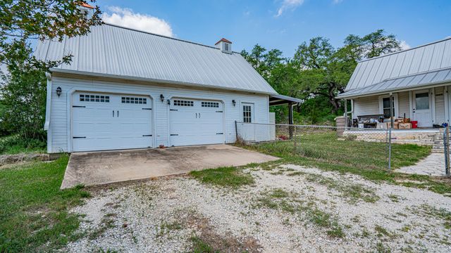 9200 Mitchell Bend Court, Granbury, TX 76048