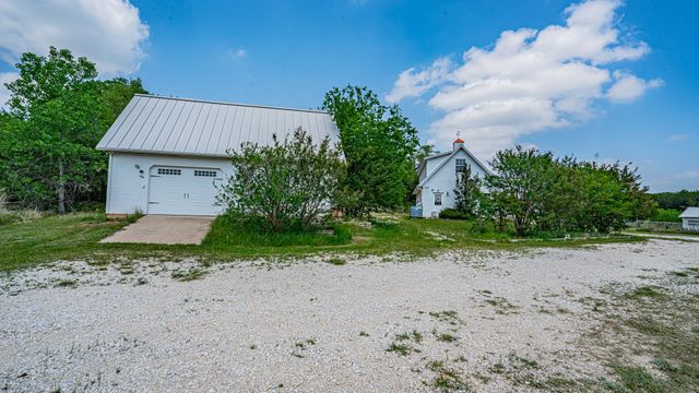 9200 Mitchell Bend Court, Granbury, TX 76048