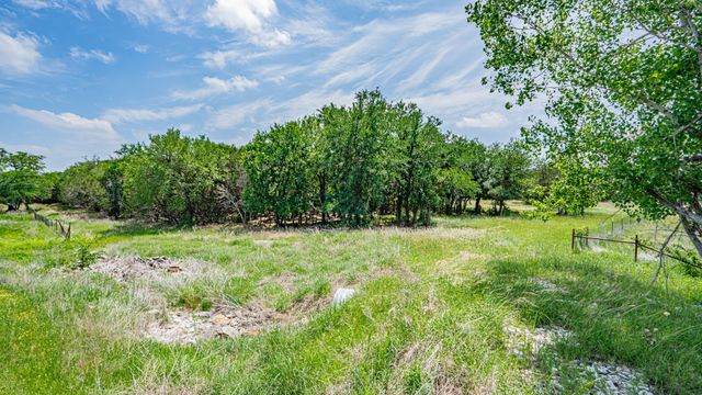 9200 Mitchell Bend Court, Granbury, TX 76048