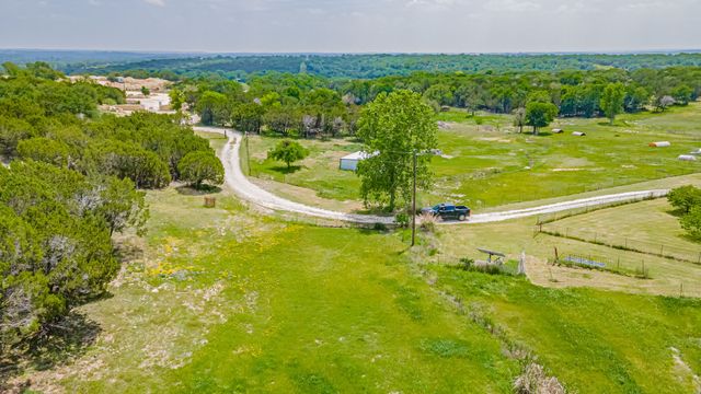 9200 Mitchell Bend Court, Granbury, TX 76048