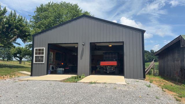 979 Walnut Grove School Rd Road, Waynesburg, KY 40489