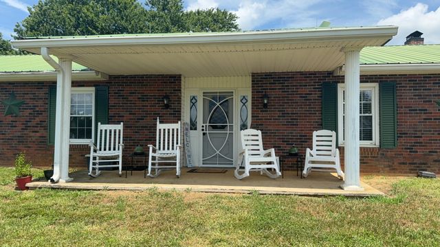 979 Walnut Grove School Rd Road, Waynesburg, KY 40489