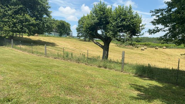 979 Walnut Grove School Rd Road, Waynesburg, KY 40489