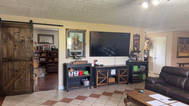 979 Walnut Grove School Rd Road, Waynesburg, KY 40489