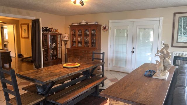 979 Walnut Grove School Rd Road, Waynesburg, KY 40489