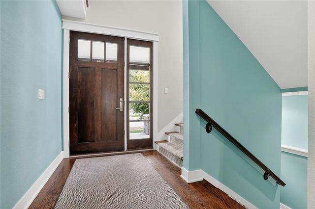 2807 W 50th Terrace, Westwood, KS 66205