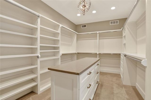 2807 W 50th Terrace, Westwood, KS 66205