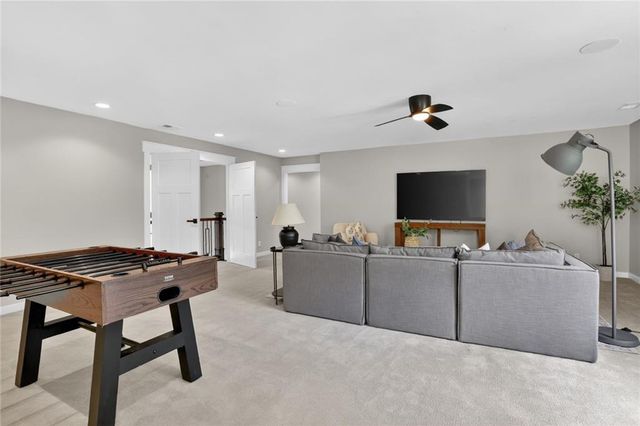 2807 W 50th Terrace, Westwood, KS 66205