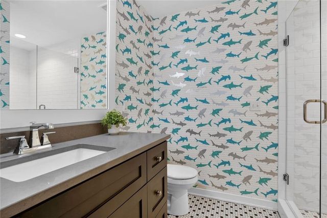 2807 W 50th Terrace, Westwood, KS 66205